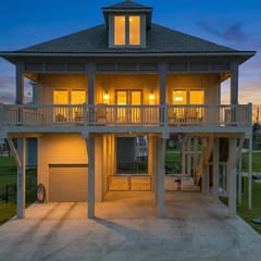 Beach Access~Golf Cart~Games~Fire Pit~Beach Chairs