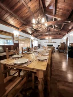 On Lake~Retreats~Family Gatherings~Game Room~Pets - Image 2