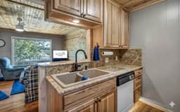 Waterfront Getaway~Lake Access~Deck~BBQ Grill - Image 2