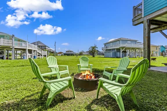 Hot tub-King Bed-Walk to Beach-Three Little Birds - Image 3
