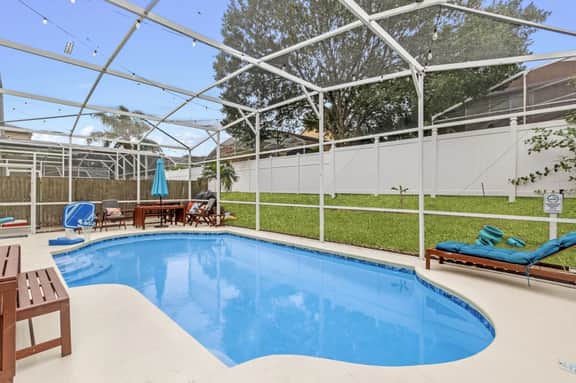 Mario Manor~Heated Pool~King Bed~Game Room~Disney - Image 2