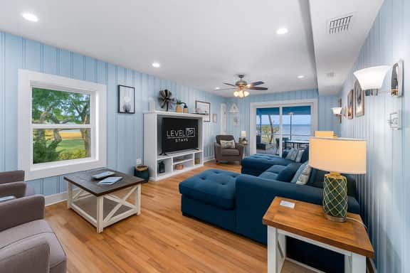 Waterfront Pool~Private Pier~Guest Bungalow~Coastal Escape - Image 2