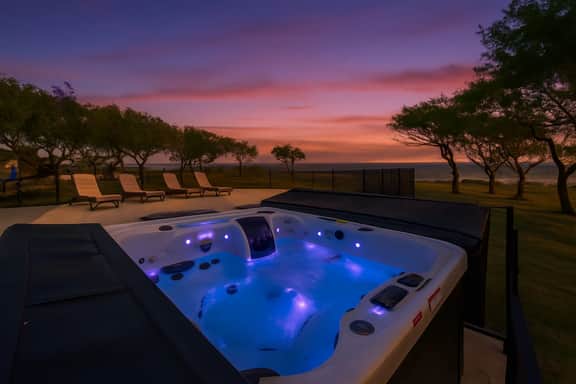 Waterfront Pool~Private Pier~Guest Bungalow~Coastal Escape - Image 3