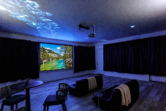 Movie Theater~Heated Pool-Hot Tub~Games - Image 2