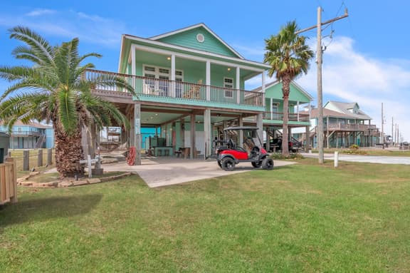 A'Bout Time Beach Retreat~Steps from beach~Golf cart - Image 1