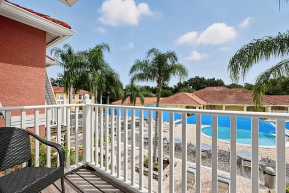 Private Resort Access~King Bed~Hot Tub~Balcony - Image 1