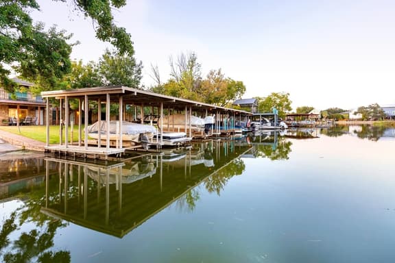 Lakefront Escape~Dock Access~Patio~Lake LBJ - Image 1