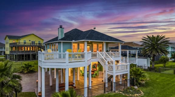 Tiki Bar~Golf Cart~BBQ~ExpansiveDecks~Beach Access - Image 1